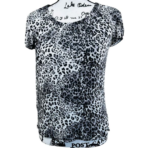jaclyn smith grey blouse collection  animal top short sleeve top  size  S pin up - Picture 1 of 13
